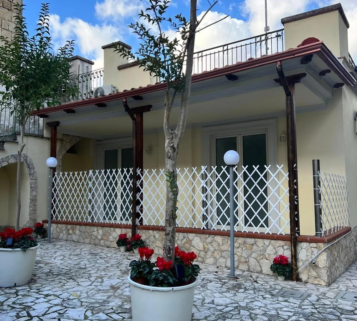 Villa Chianese Naples 0*,